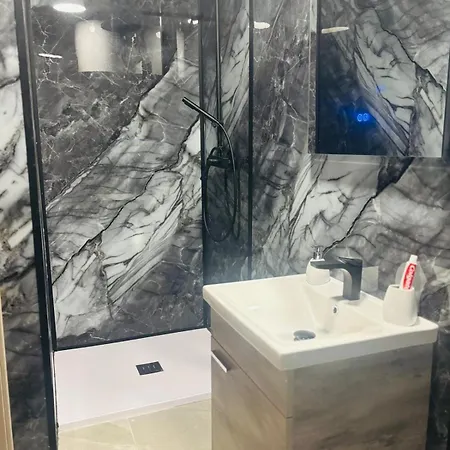 Aquamarine 12 * Qala